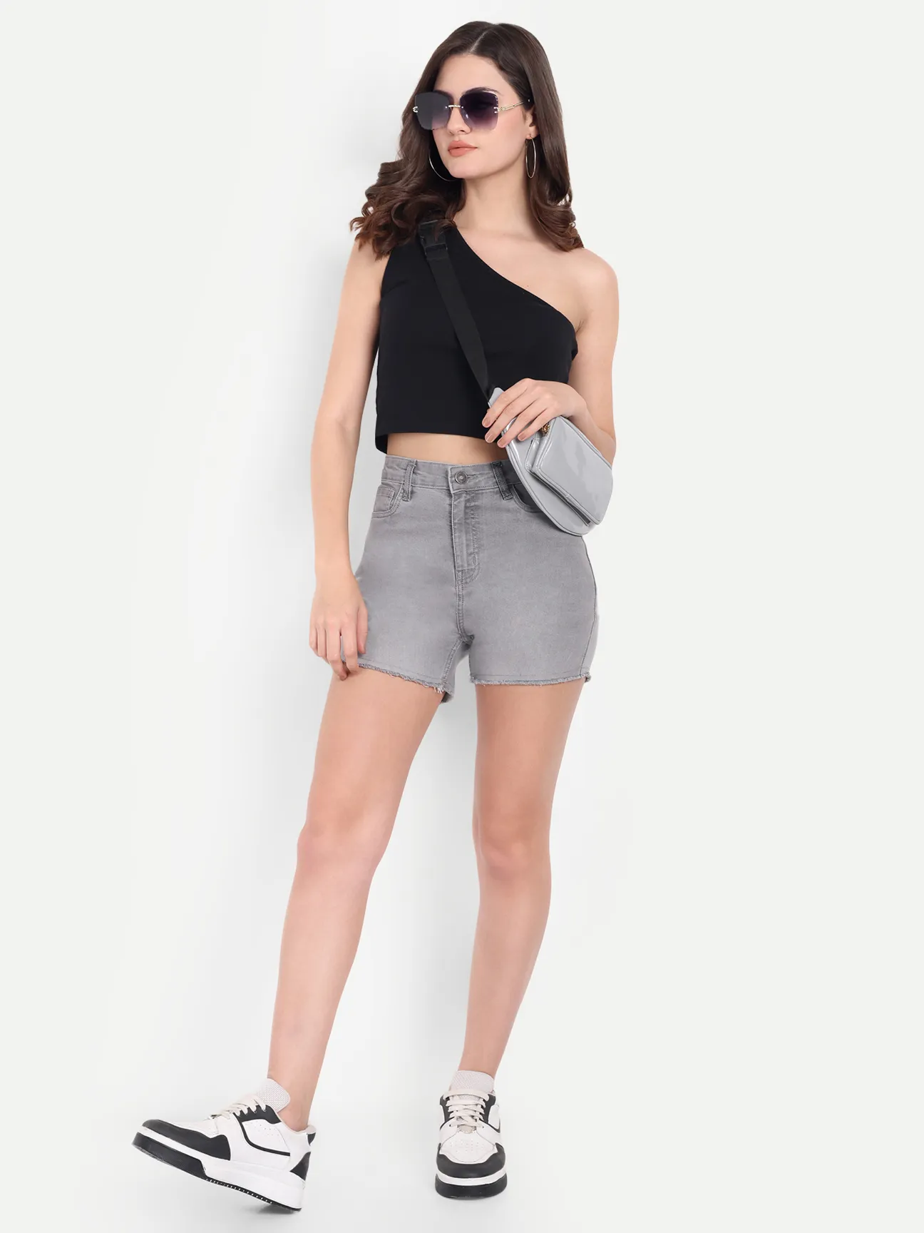 ecomm female shoot